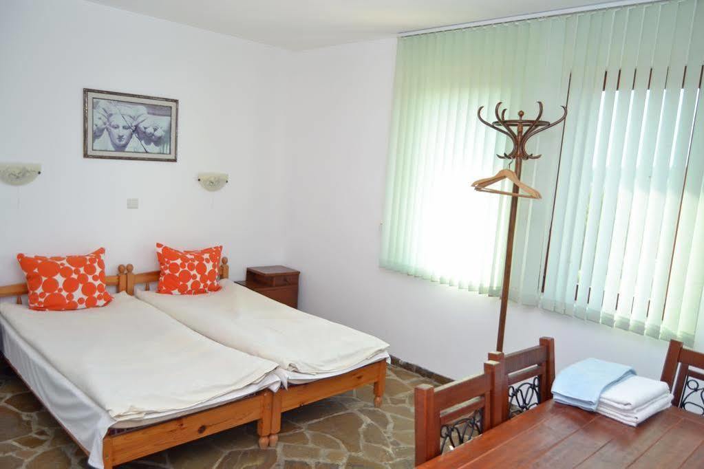 Guest House Diabora Arbanasi Extérieur photo